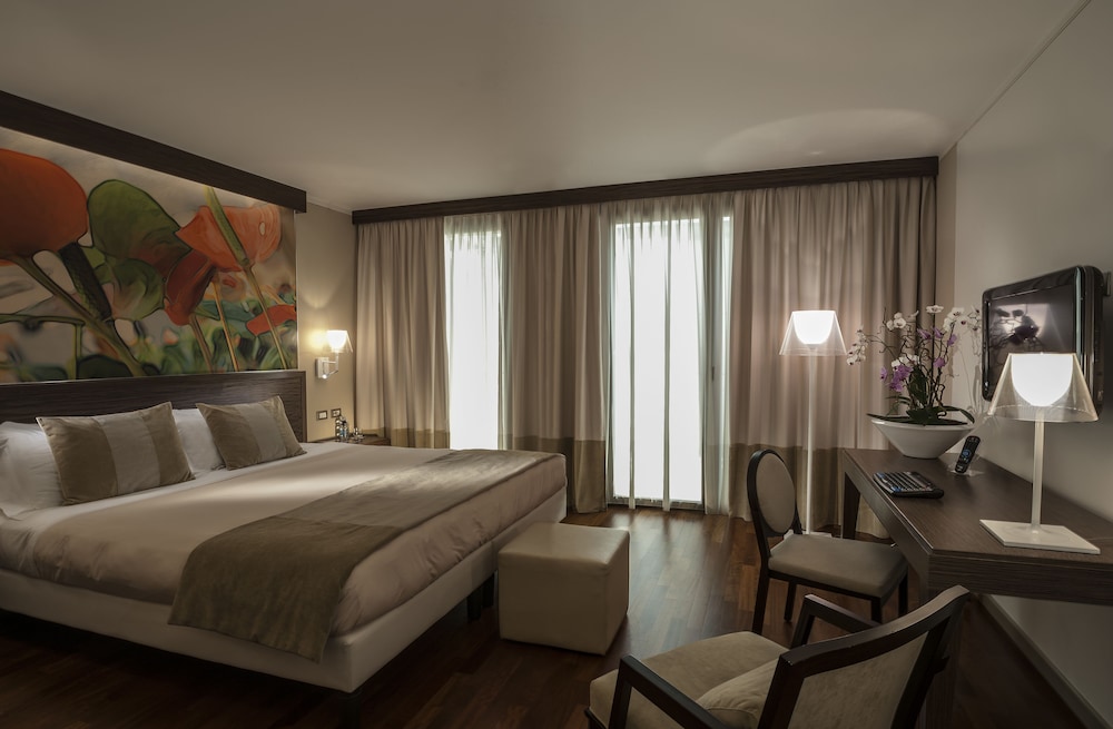 Ramada Plaza by Wyndham Milano 7