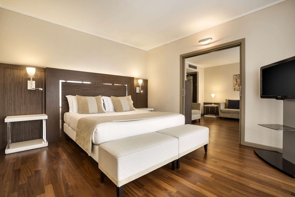 Ramada Plaza by Wyndham Milano 24