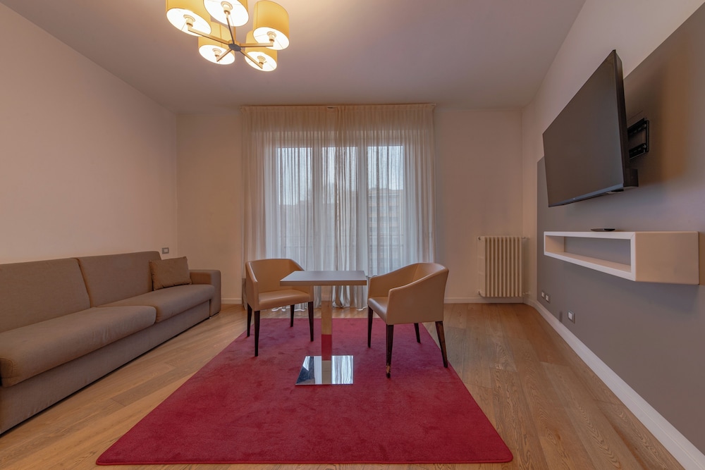 Mercure Milano Solari 13