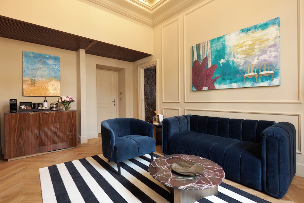 The First Roma Arte 12
