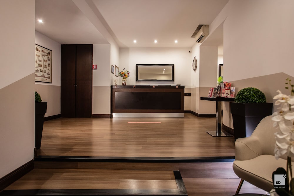 Hotel Boutique Nazionale 18