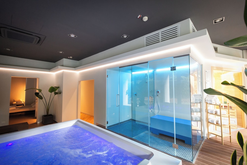 Zambala Luxury Residence 13