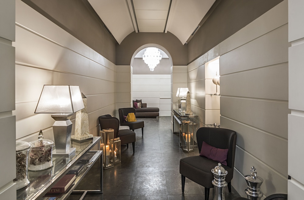 The Independent Hotel 3