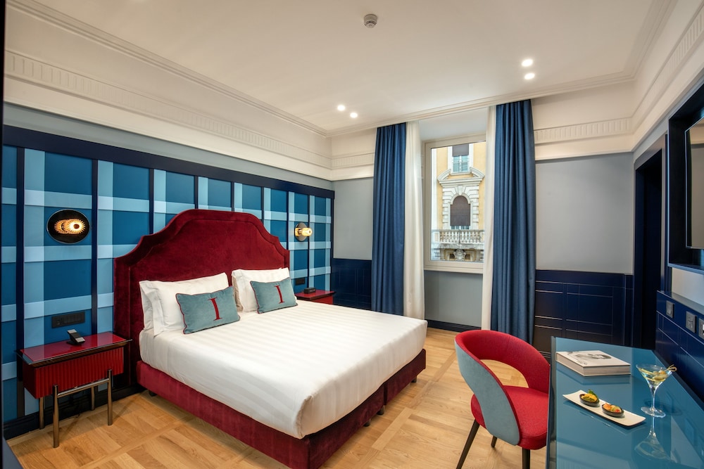 The Independent Hotel 22