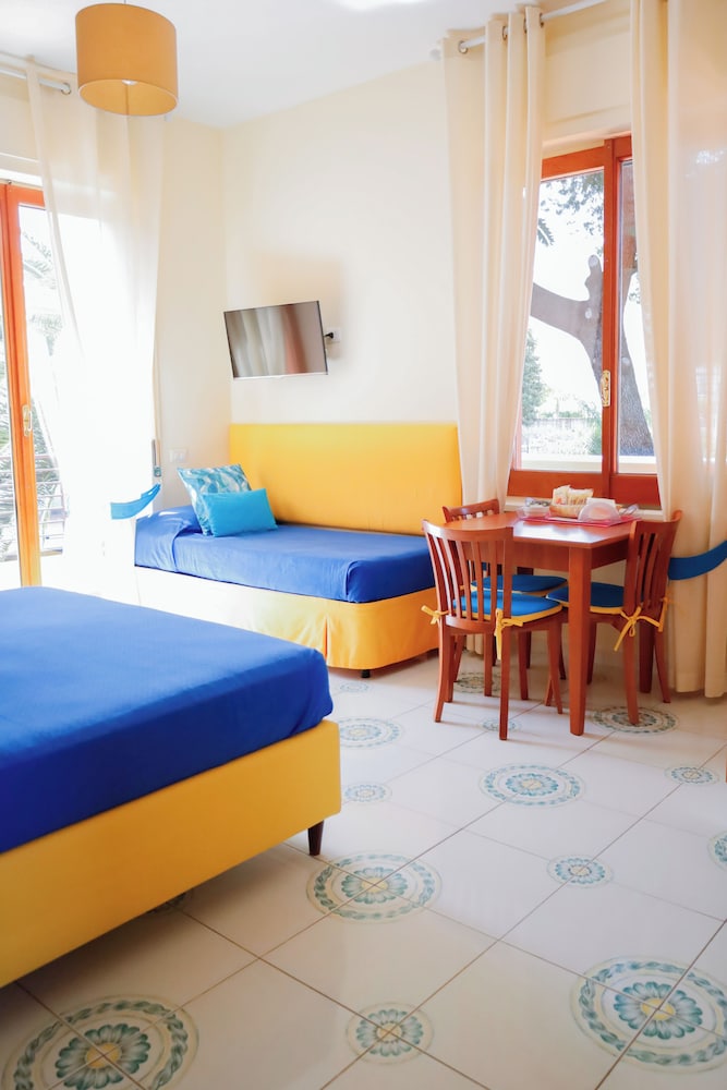 Villa Rosa Sorrento 16