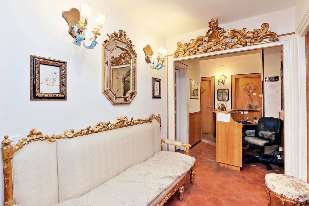 Sonnino Suite 14