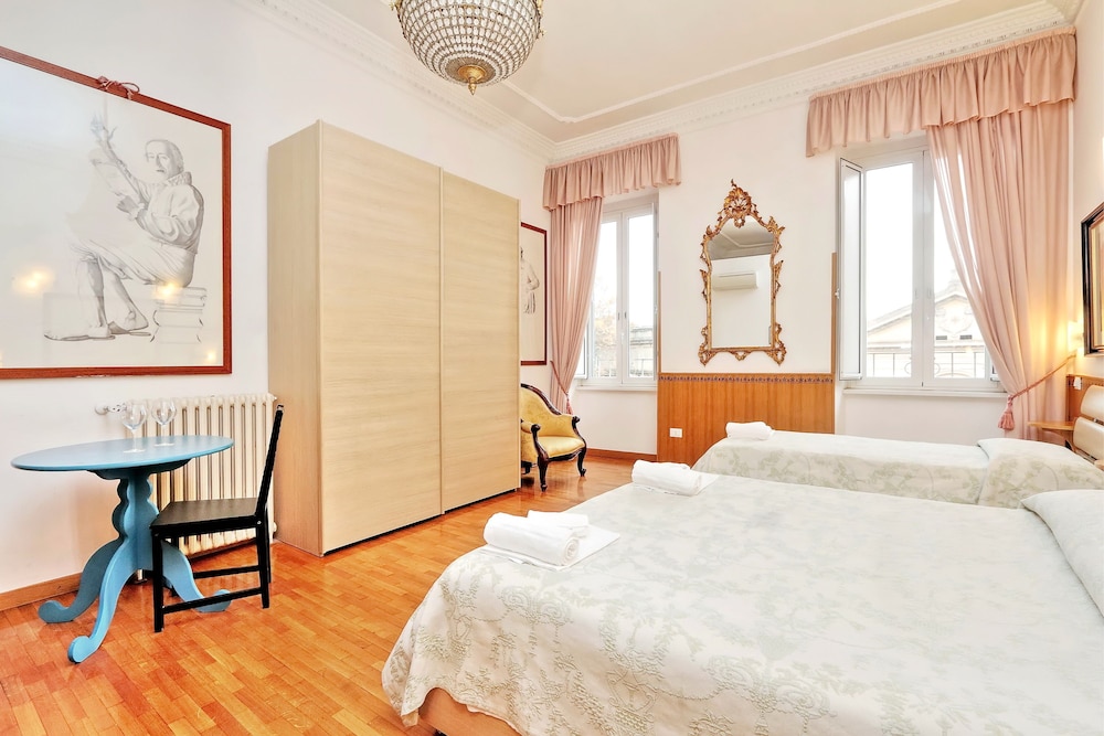 Sonnino Suite 8