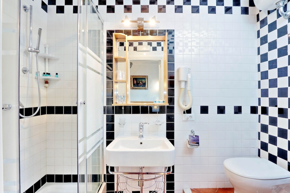 Sonnino Suite 20