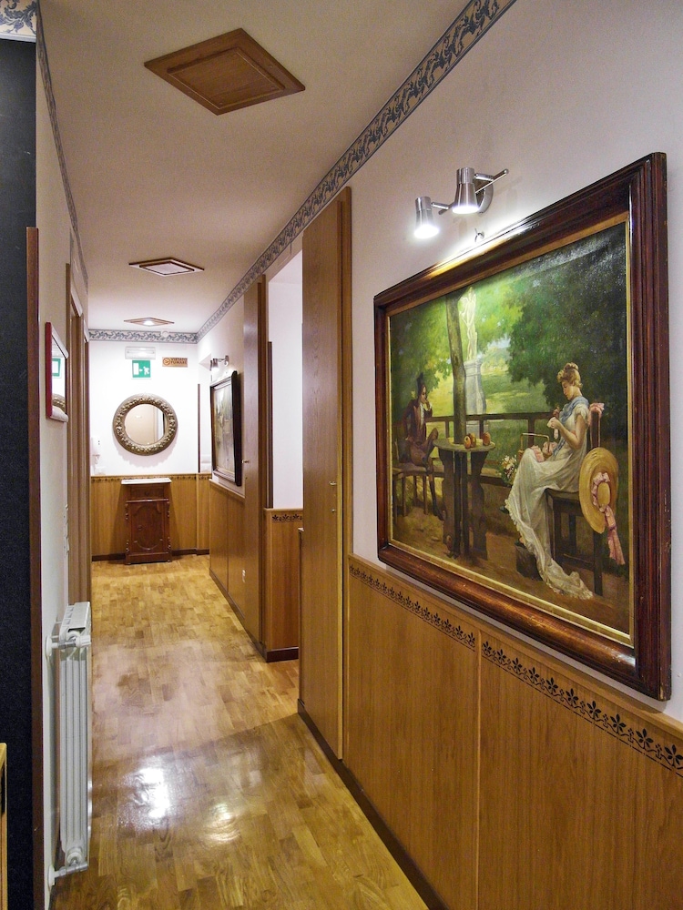 Sonnino Suite 24