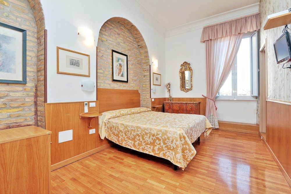 Sonnino Suite 5