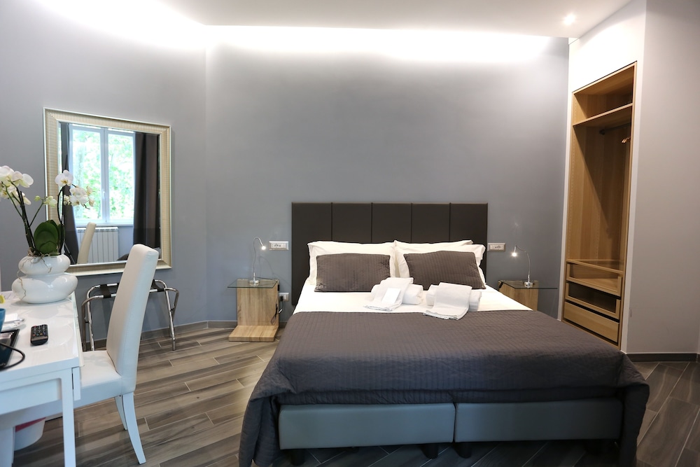 B&B Home 77 19