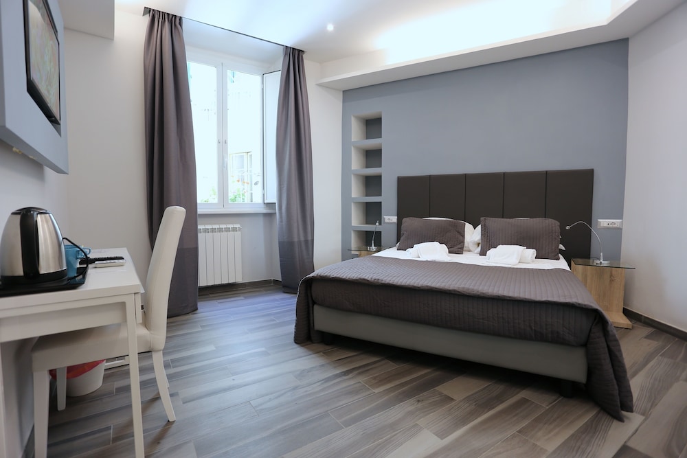B&B Home 77 23