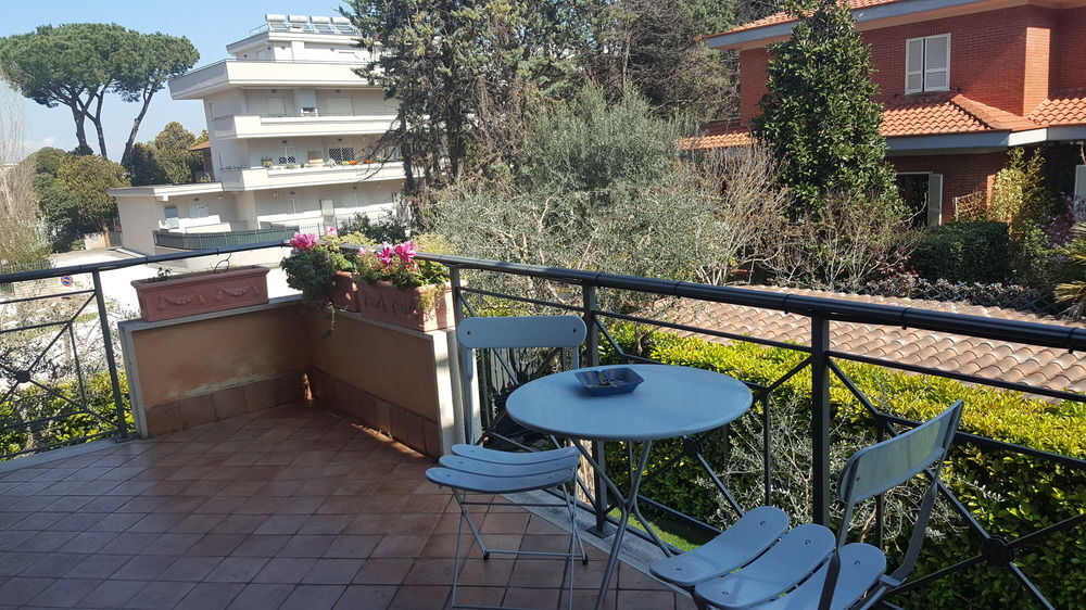 Aurelia Garden Gold Bed & Breakfast 17