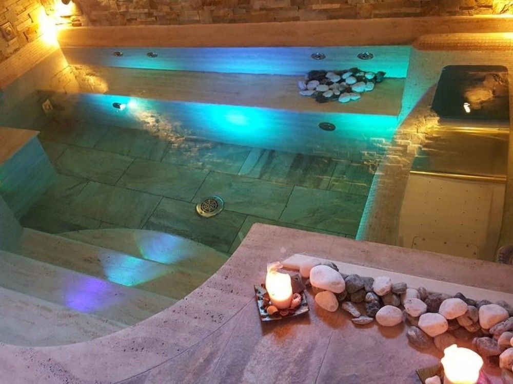 Aurelia Garden Gold Bed & Breakfast 23