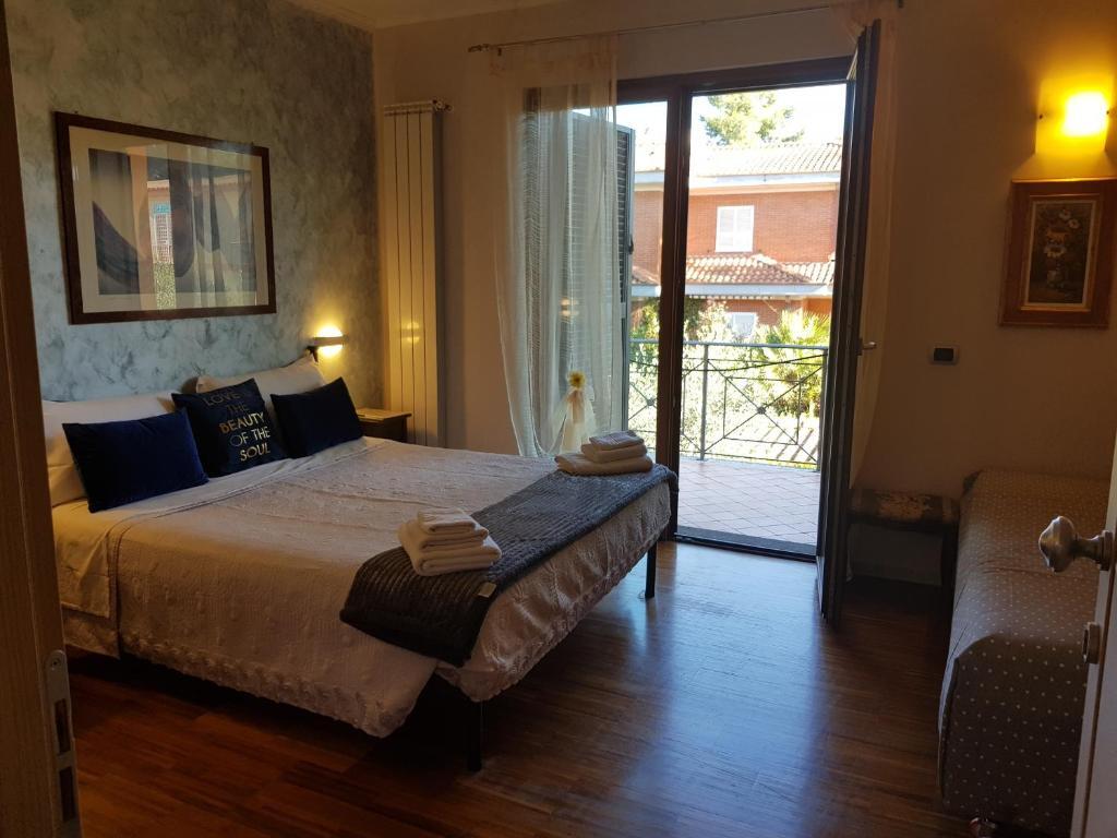Aurelia Garden Gold Bed & Breakfast 4