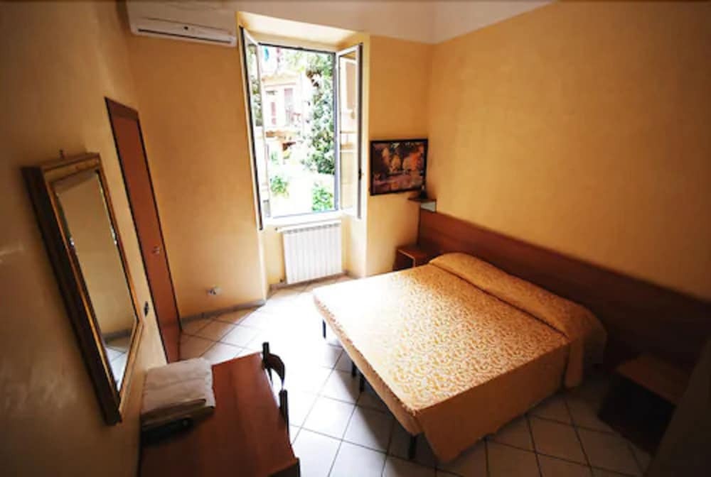 Soggiorno Emanuela 8