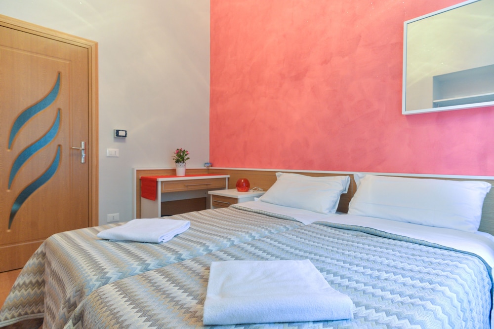 B&T Rooms Trani 12