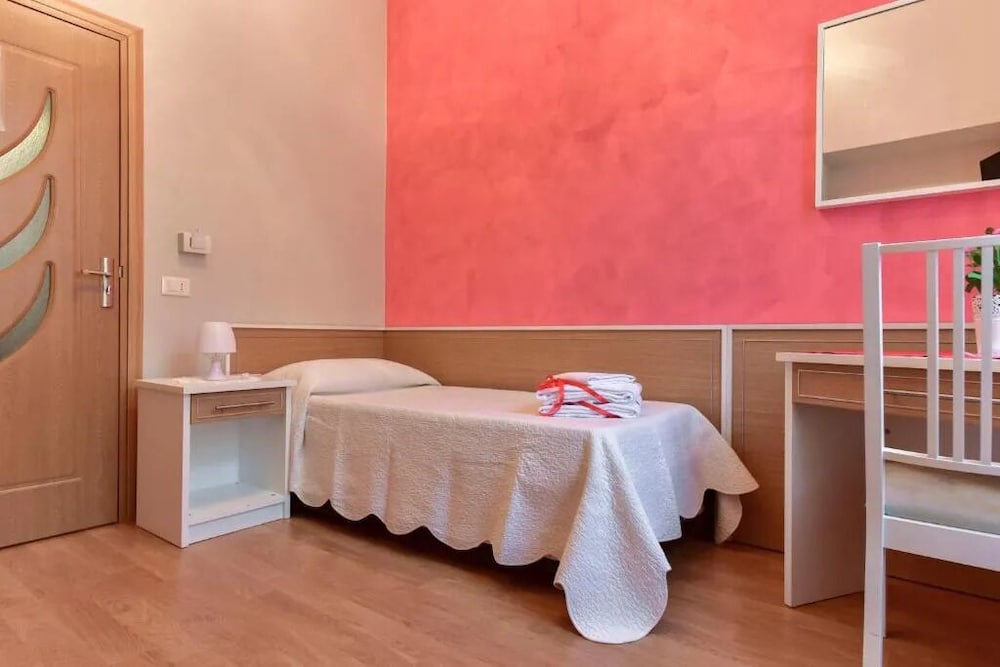 B&T Rooms Trani 16