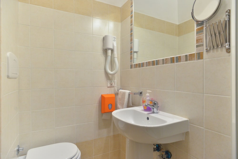 B&T Rooms Trani 24
