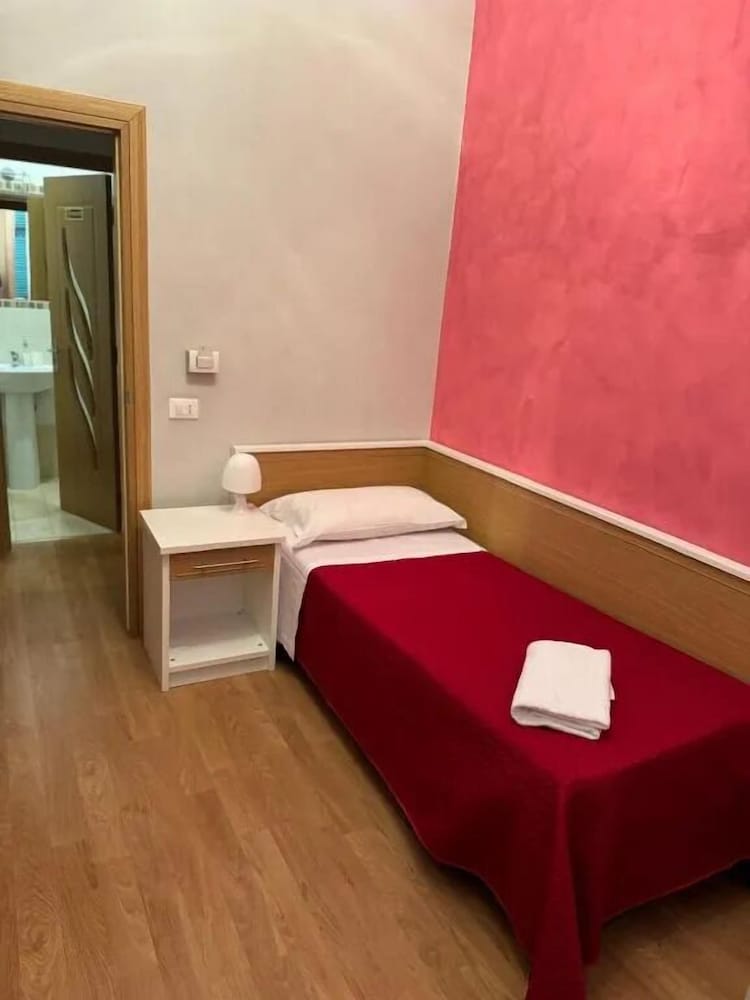 B&T Rooms Trani 17