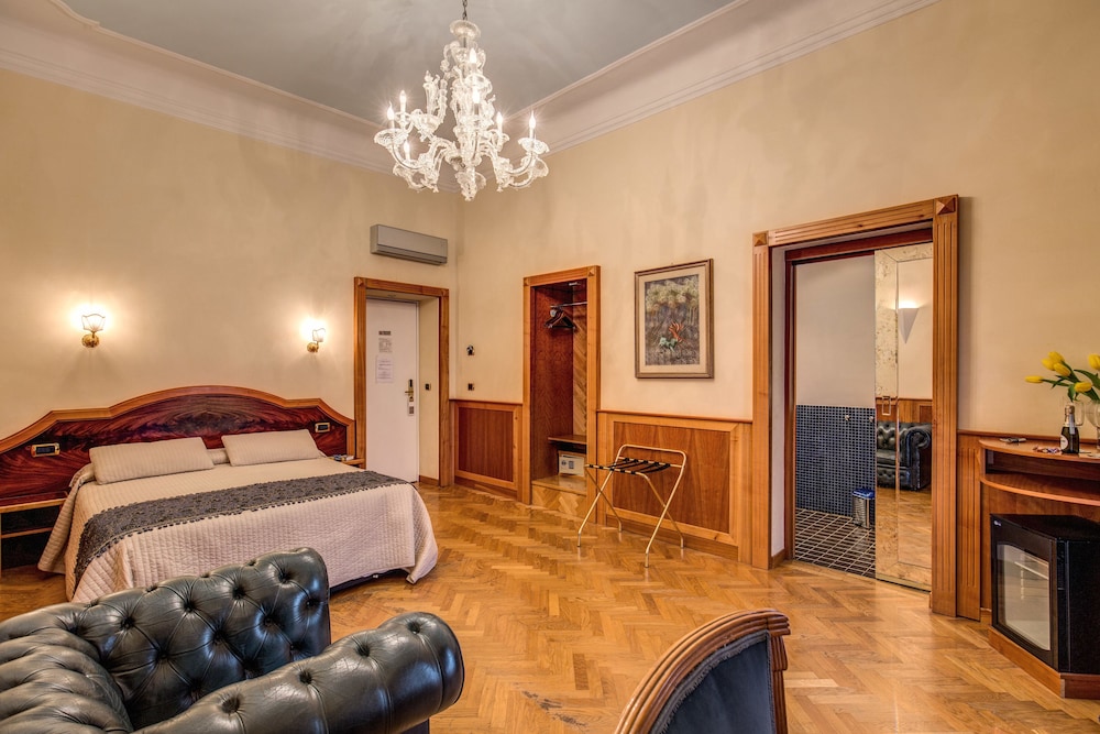 Relais Conte di Cavour 6