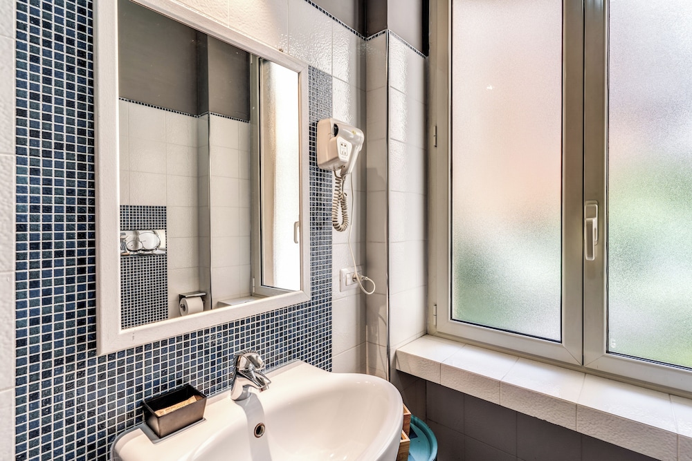 Marta Inn Rome 23