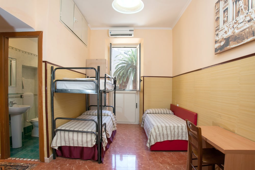 Legends Hostel 13