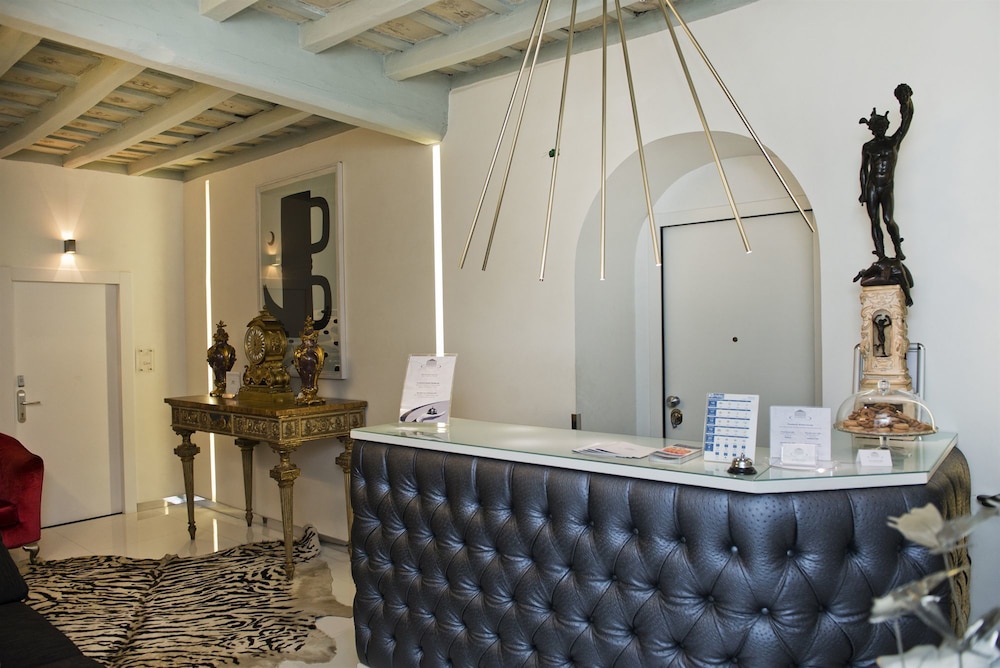 Pantheon Relais 4