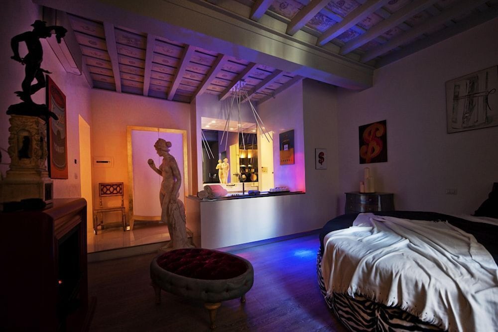 Pantheon Relais 12