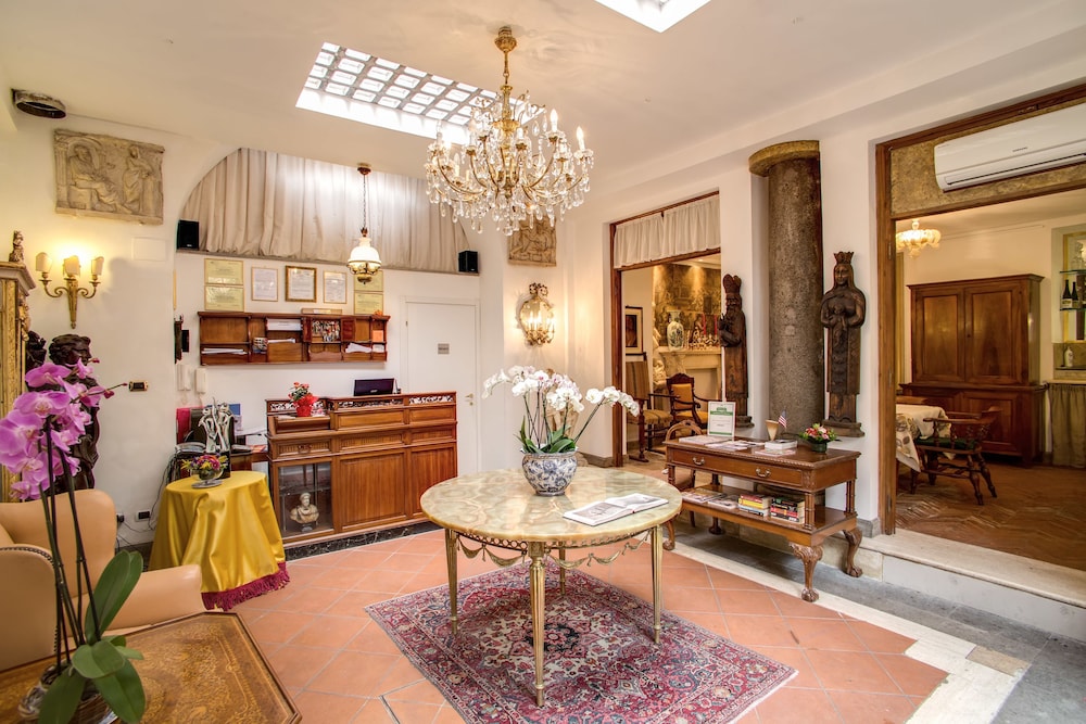 Navona Gallery & Garden Suites 4