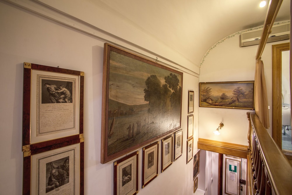 Navona Gallery & Garden Suites 7