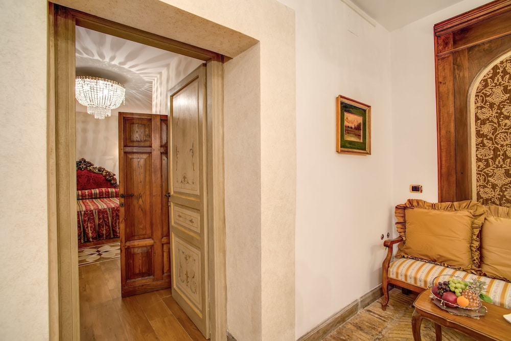 Navona Gallery & Garden Suites 16