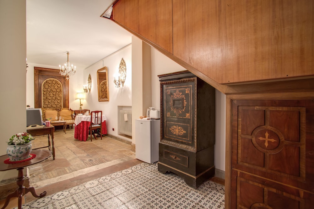 Navona Gallery & Garden Suites 21