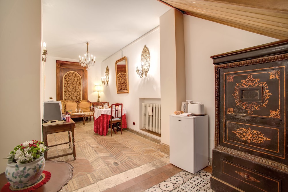 Navona Gallery & Garden Suites 20