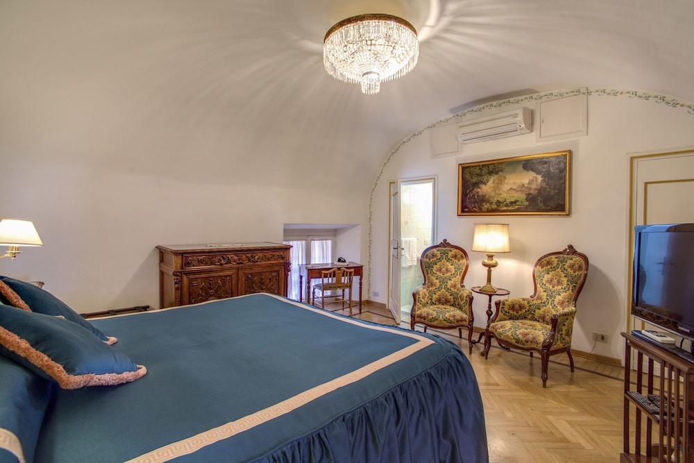 Navona Gallery & Garden Suites 6