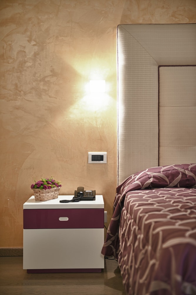 Relais Maddalena Camere In Roma 4