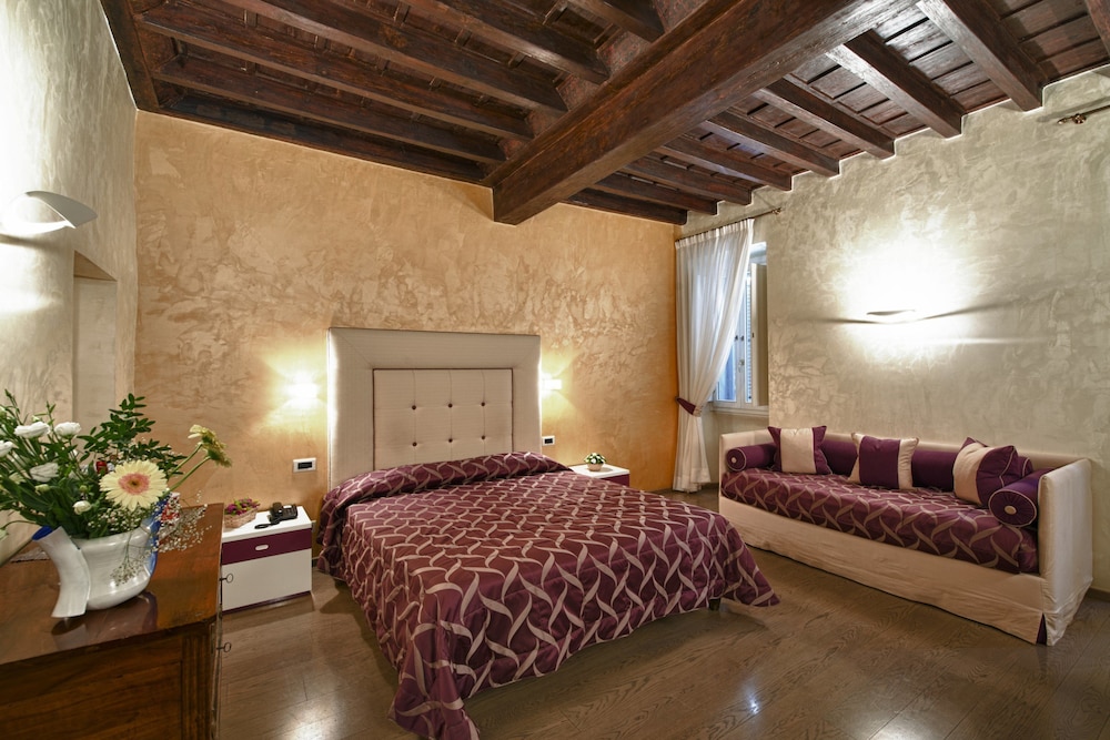 Relais Maddalena Camere In Roma 9