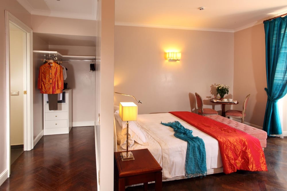 Vivaldi Luxury Rooms 24