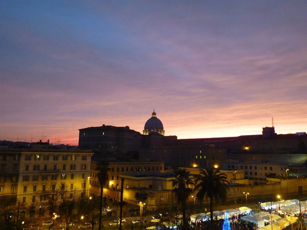 Vatican Vista 23
