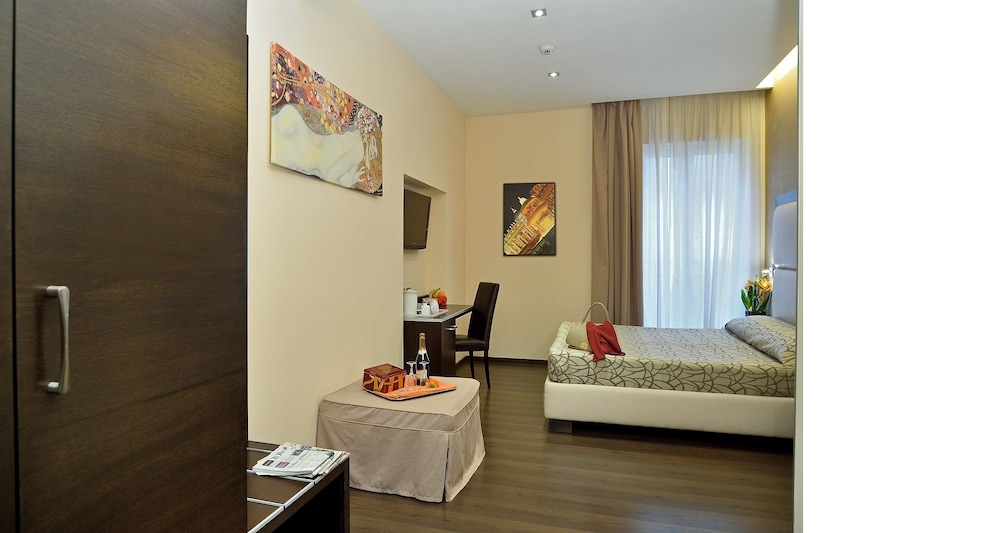Catone District Hotel 4