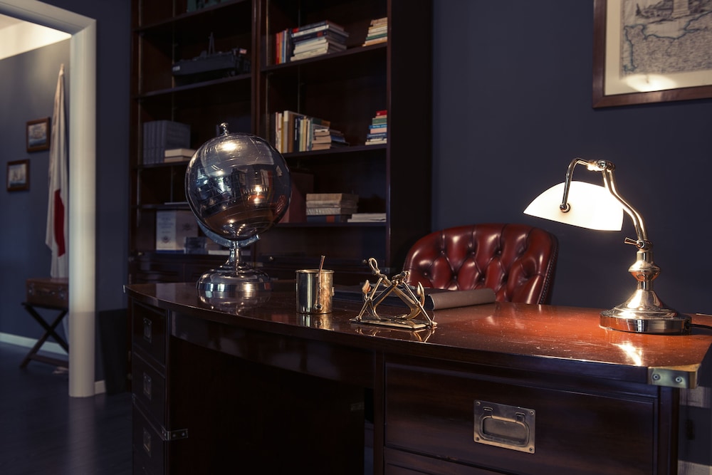 Aethos Milan 11