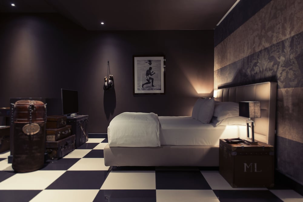 Aethos Milan 8