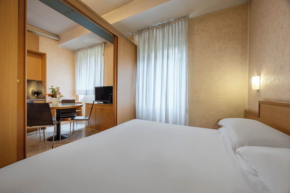 iH Aparthotel Milano Argonne Park 16