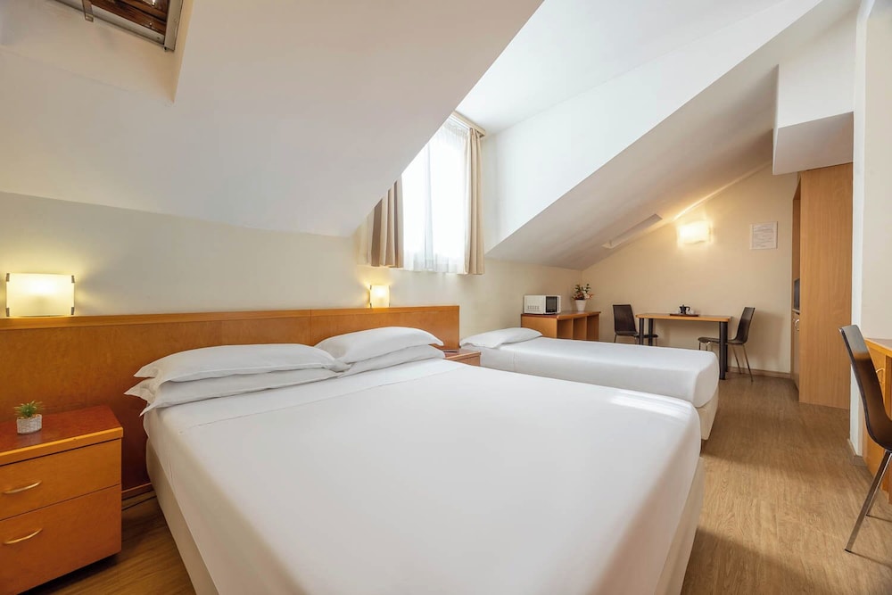 iH Aparthotel Milano Argonne Park 8