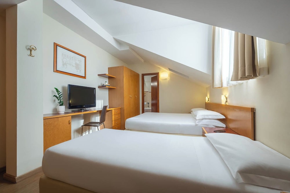 iH Aparthotel Milano Argonne Park 11