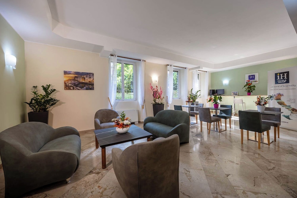 iH Aparthotel Milano Argonne Park 1