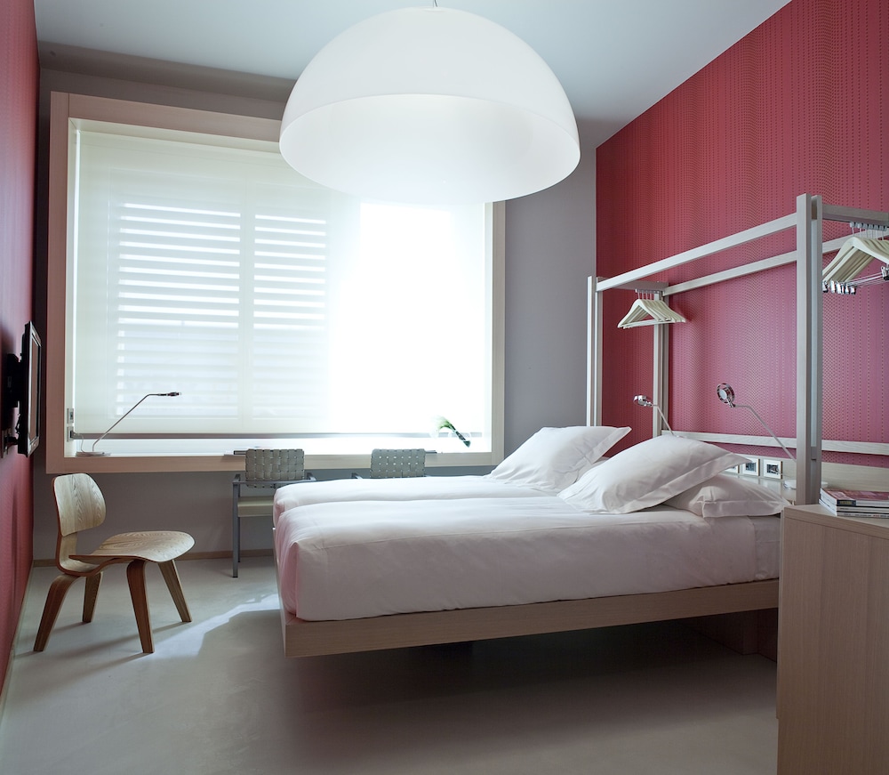 NU Hotel 9