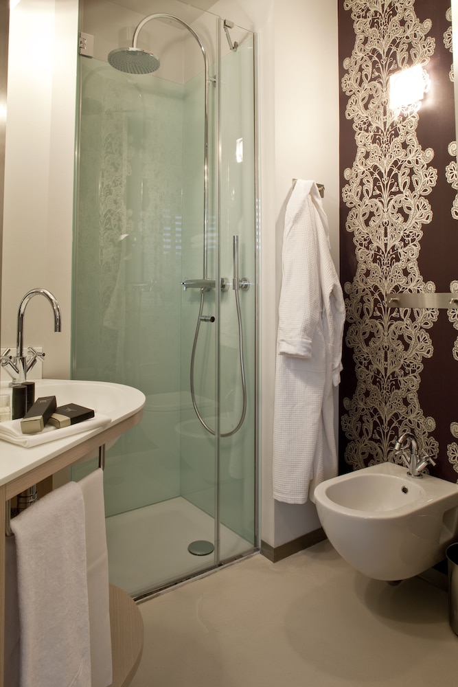 NU Hotel 17