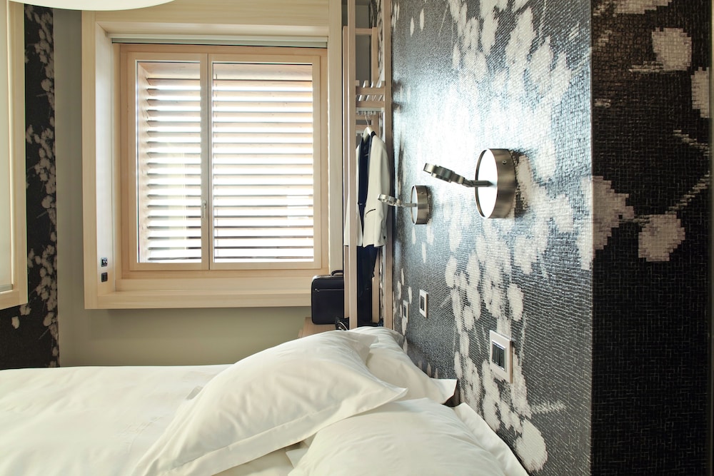 NU Hotel 7