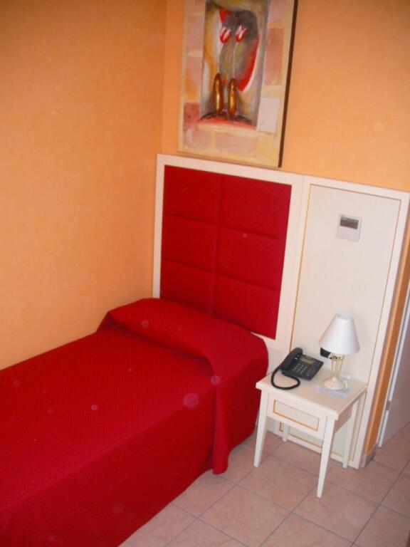 B&B HOTEL Pomezia Cortese 6